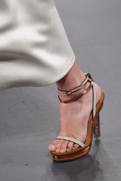Look 2